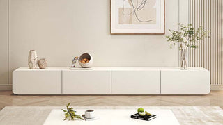 The Aesthetics of Warm Minimalism: Crafting a Sophisticated Living Room Anchor with Cream-Style Elegance